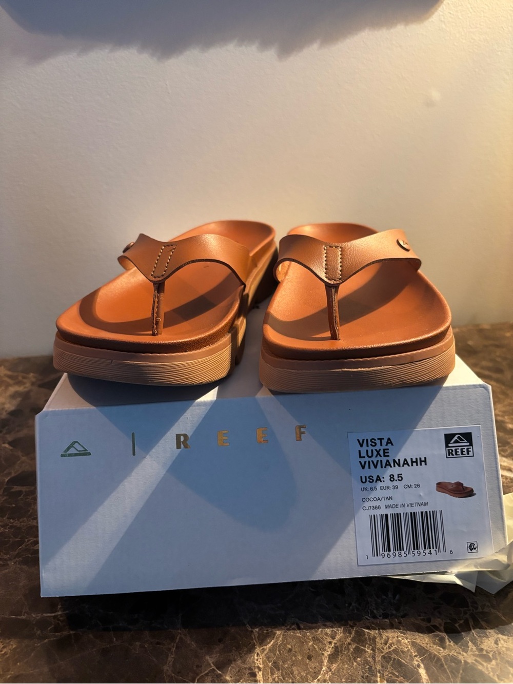 Reef Vista Luxe Sandals in Cognac